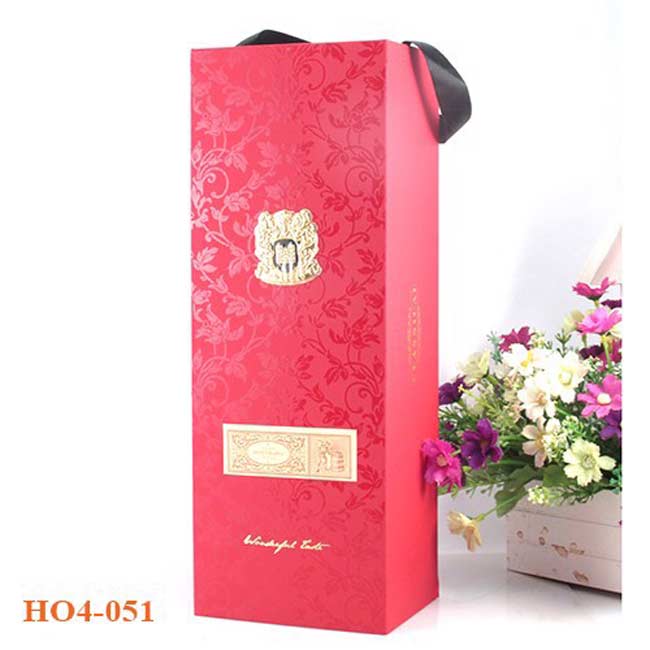 Túi giấy đơn đựng chai Chivas đơn giản, tinh tế